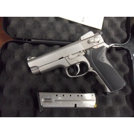 SMITH & WESSON 4006 CAL. 40 S&W 